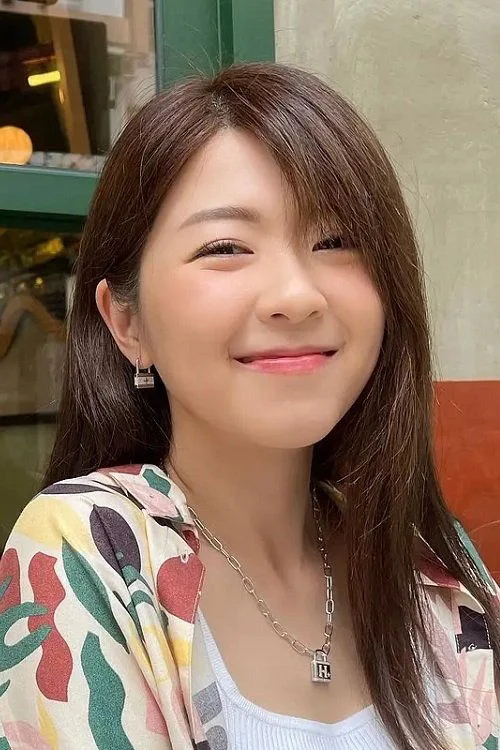 Hillary Lau