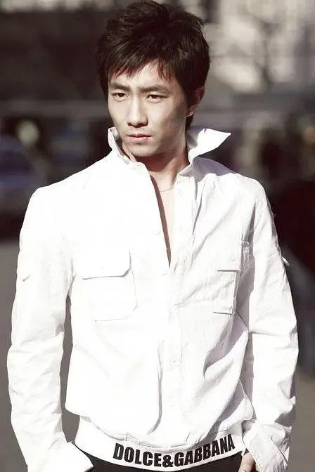 Yinglong Zhao